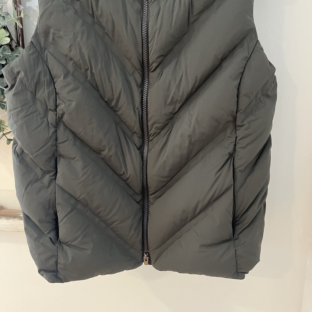 Athleta Inlet Vest Arbor Olive Green Size M water repellent fill goose down‎ - Picture 5 of 9